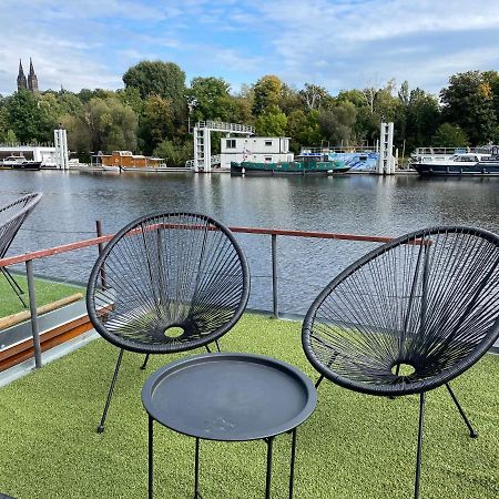 Houseboat Ginger Prague Hotel ภายนอก รูปภาพ