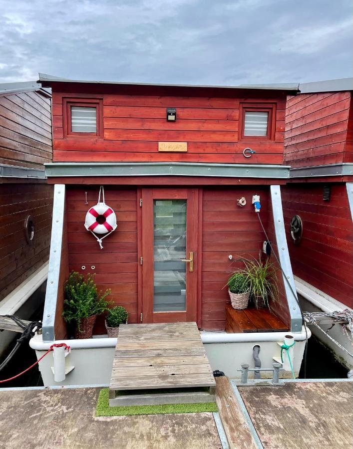 Houseboat Ginger Prague Hotel ภายนอก รูปภาพ