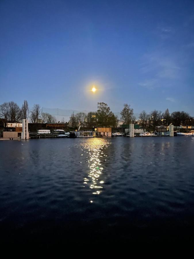 Houseboat Ginger Prague Hotel ภายนอก รูปภาพ